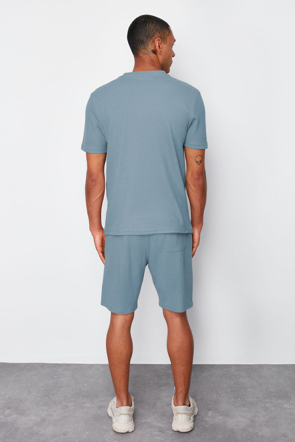 TRENDYOL MAN Mavi Regular Fit Waffle Sortlu Pijama Tak?m? TMNSS23PT00032 - Trendyolmilla фото 78