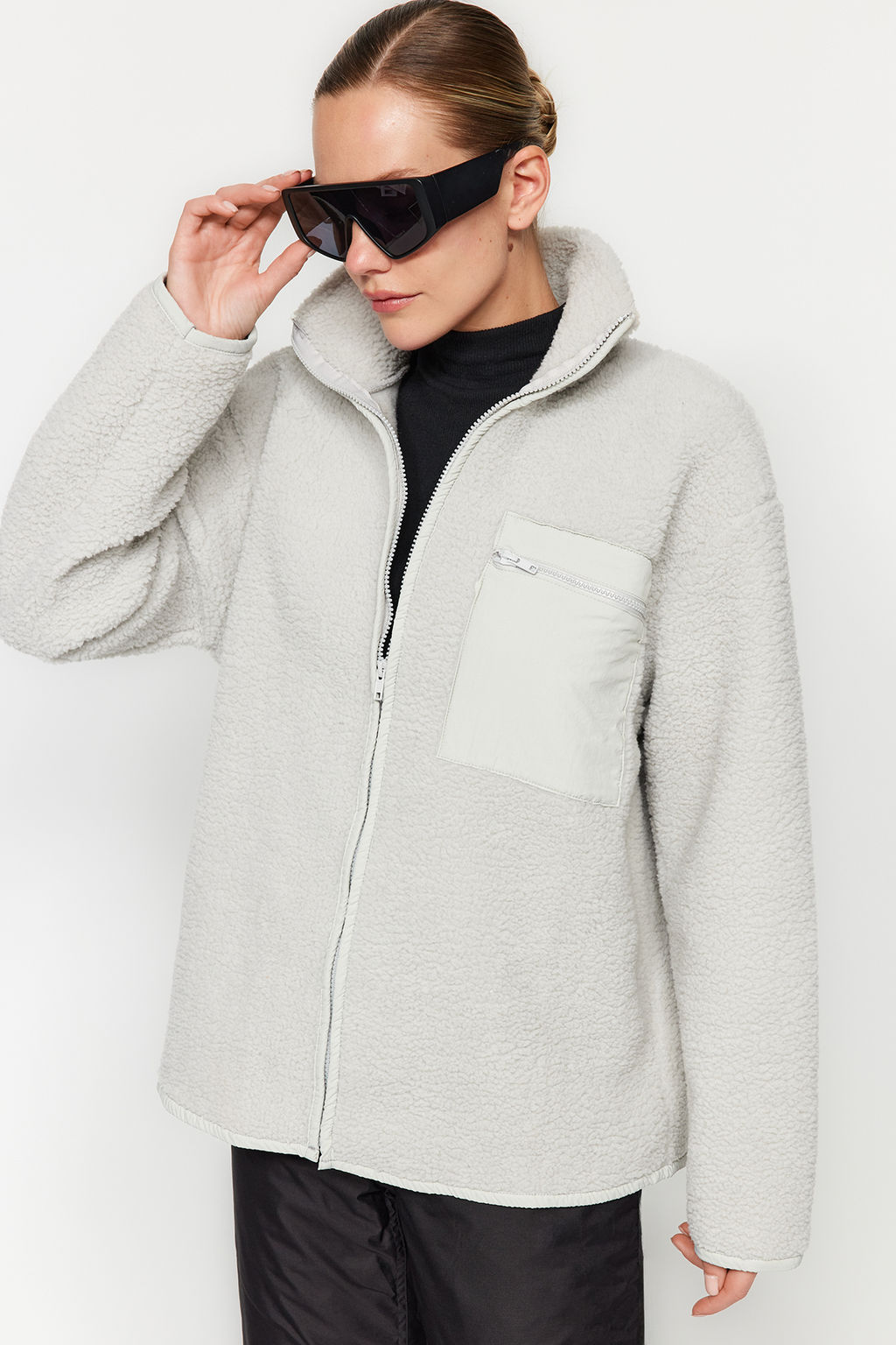 Winter Essentials Gri Polar Fermuarl? Dik Yaka Uzun Kol Cep Detayl? Orme Sweatshirt TWOAW24SW00071