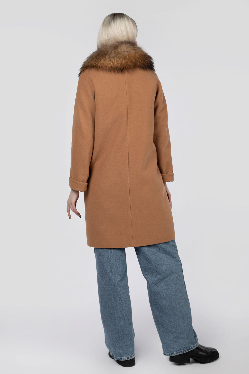 Мех натуральный (песец) Пальто утепленное Термофинн 100 г - El podio фото 3