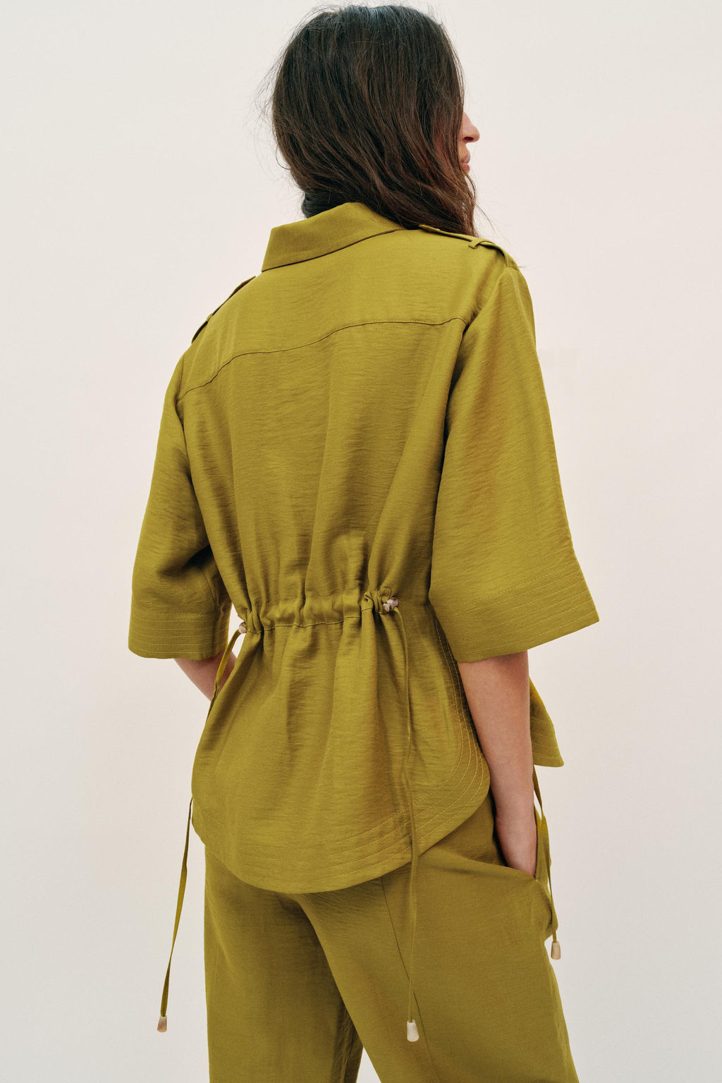 CAMISA SAFARI CON LINO CORDONES SET / Aceite - Zara фото 4