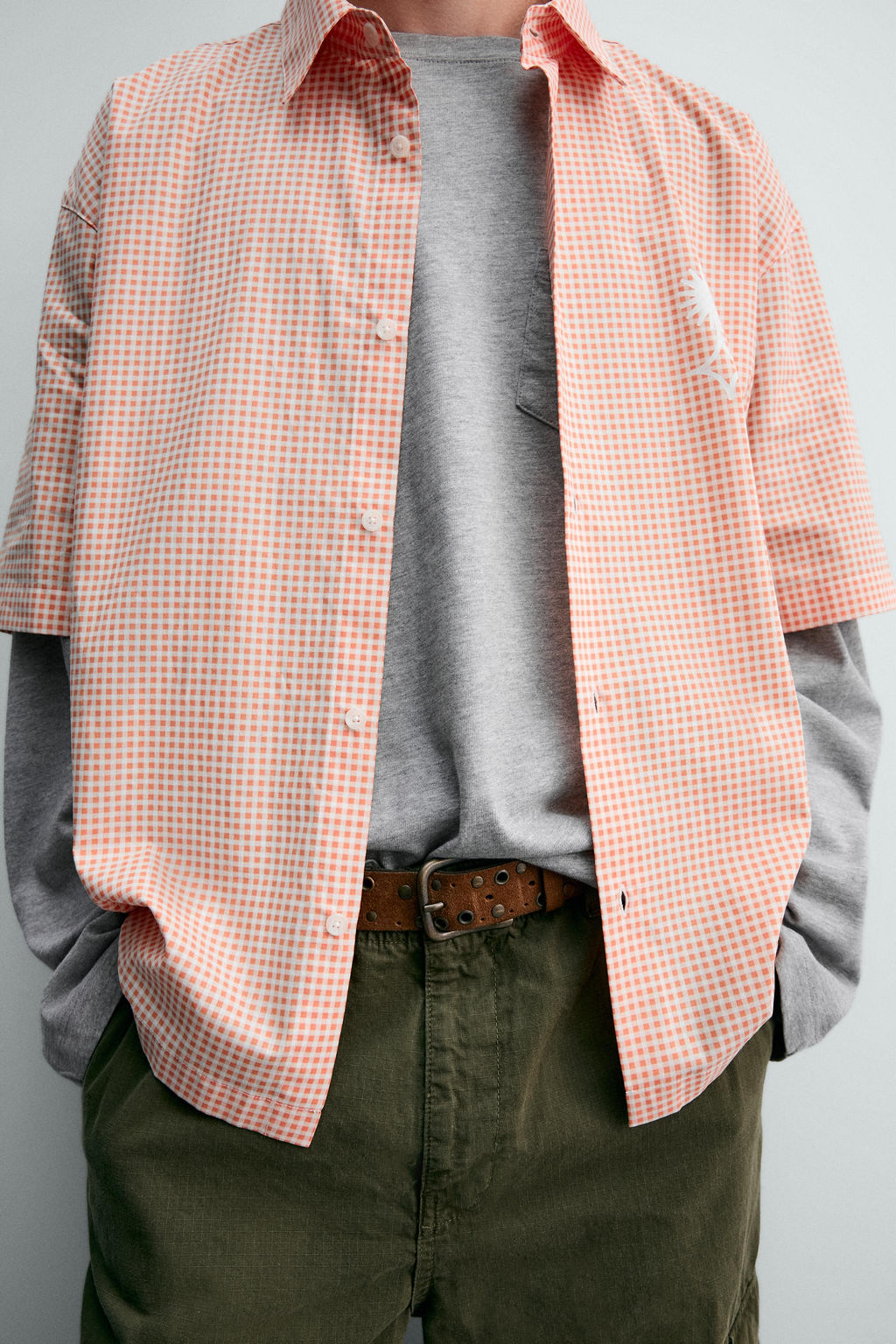 CAMISA BOXY FIT TEXTOS ESTAMPADOS / blanco-naranja - Zara фото 6
