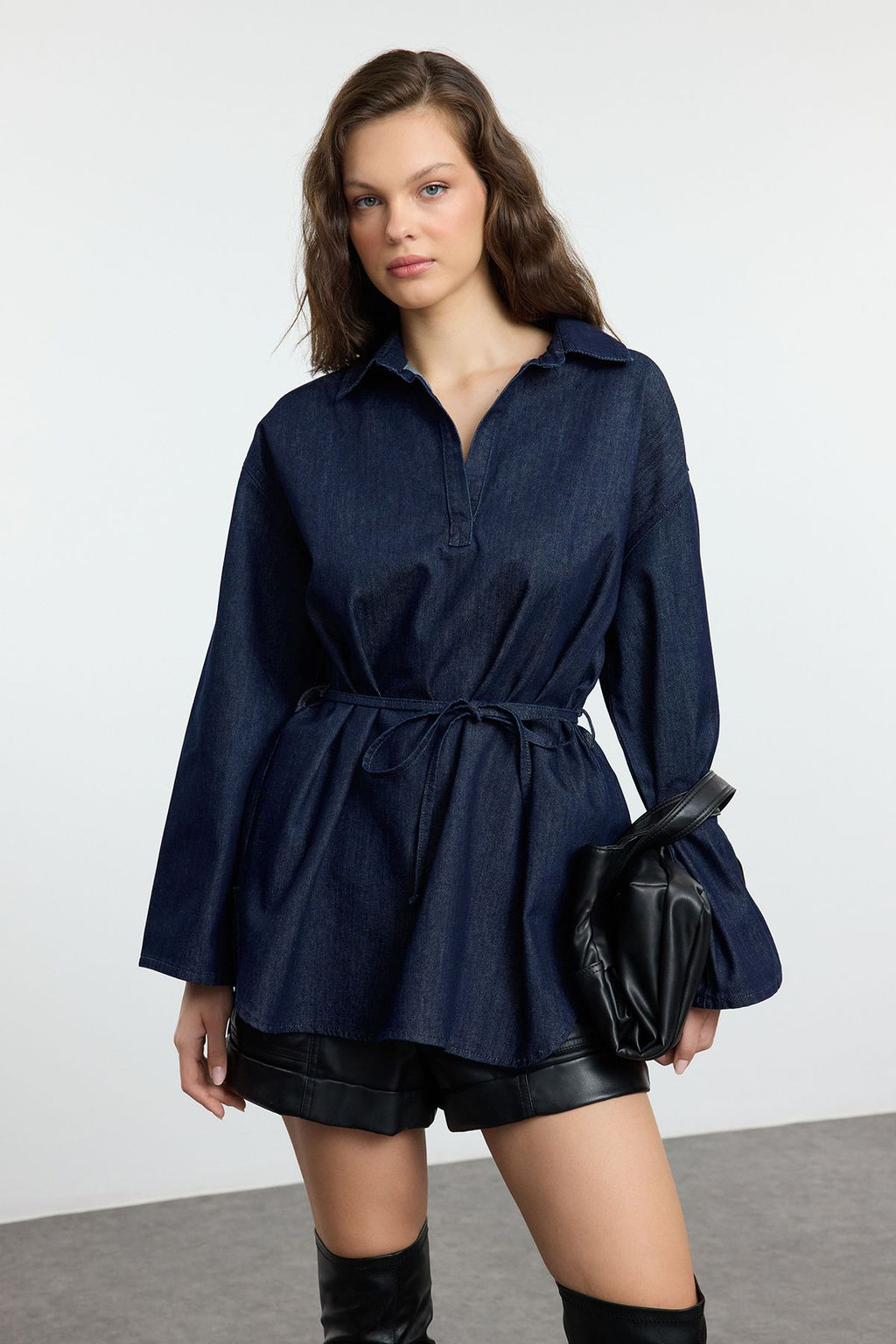 Koyu Mavi Oversize Baglamal? Denim Gomlek TWOAW25GO00082