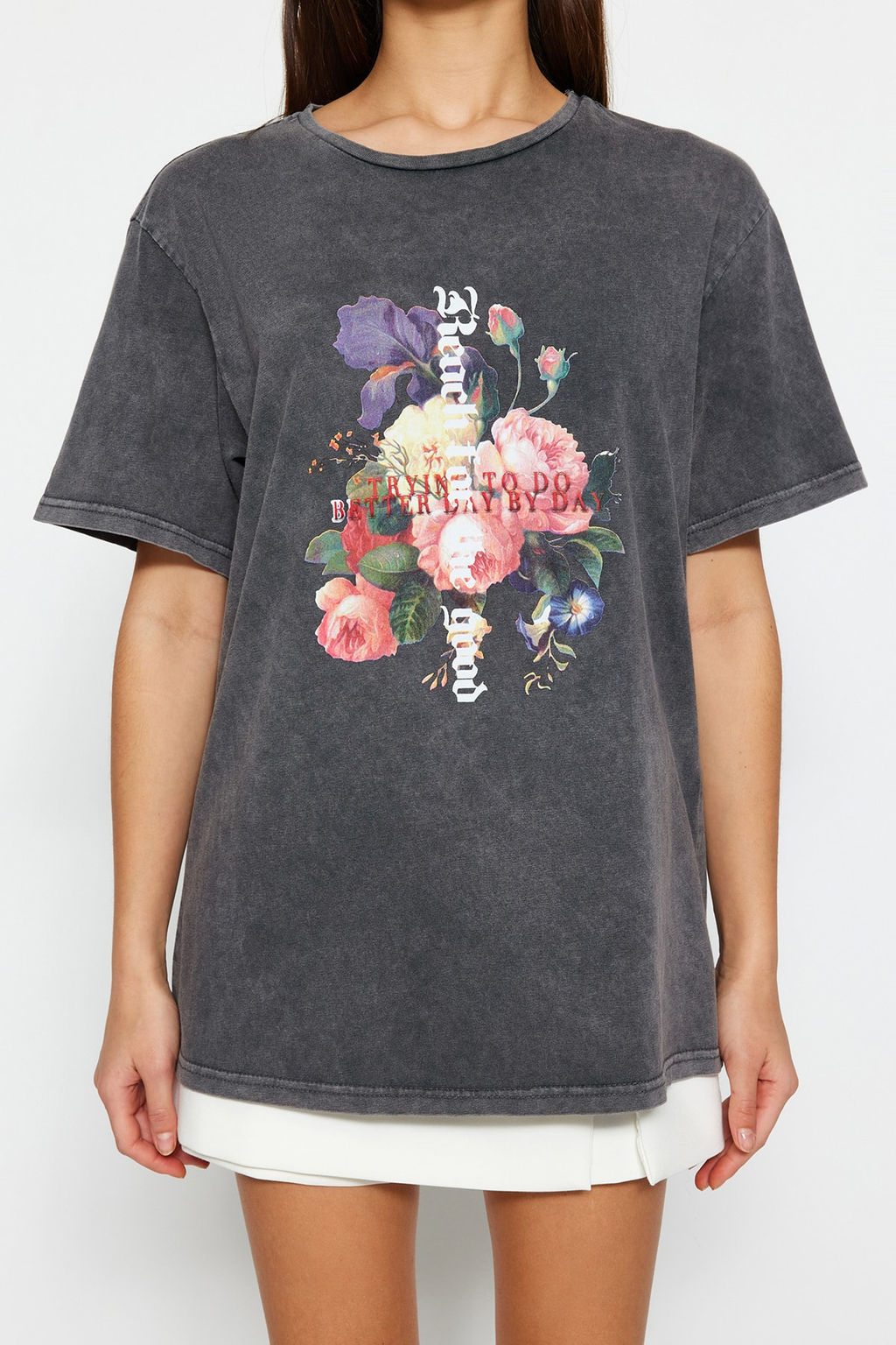 TRENDYOLMILLA Indigo %100 Pamuk Bask?l? ve Soluk Efektli Boyfriend Orme T-Shirt TWOSS23TS00281 фото 10