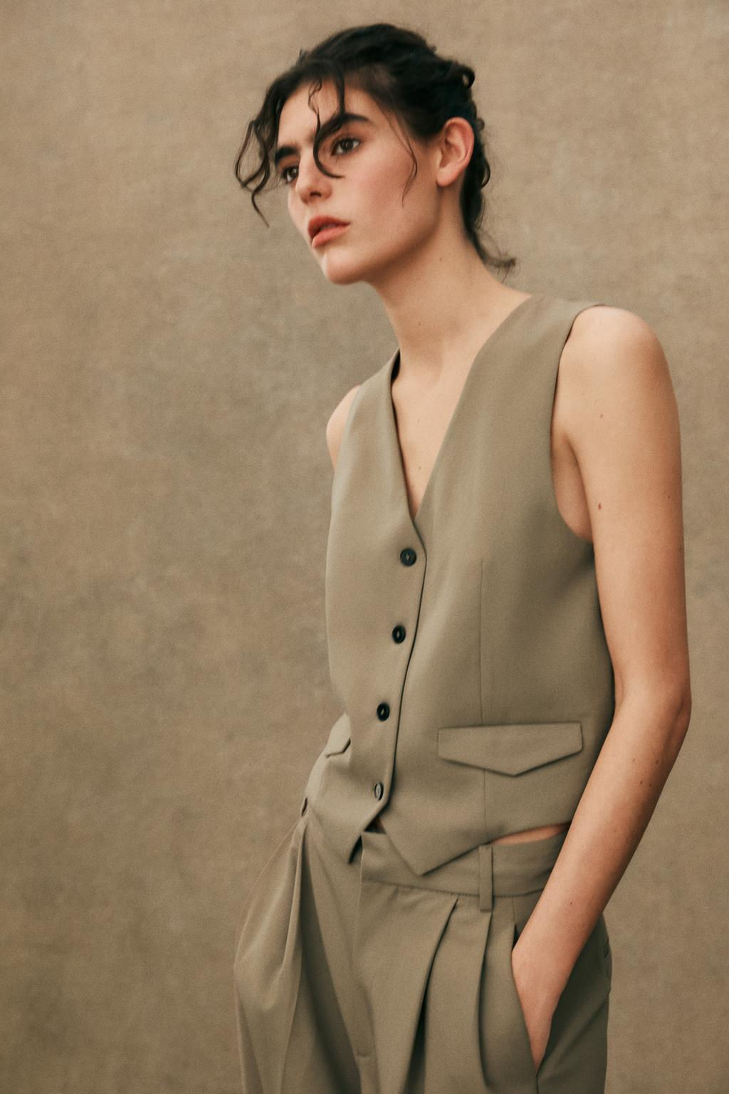 WAISTCOAT WITH CONTRAST BACK - Zara фото 2