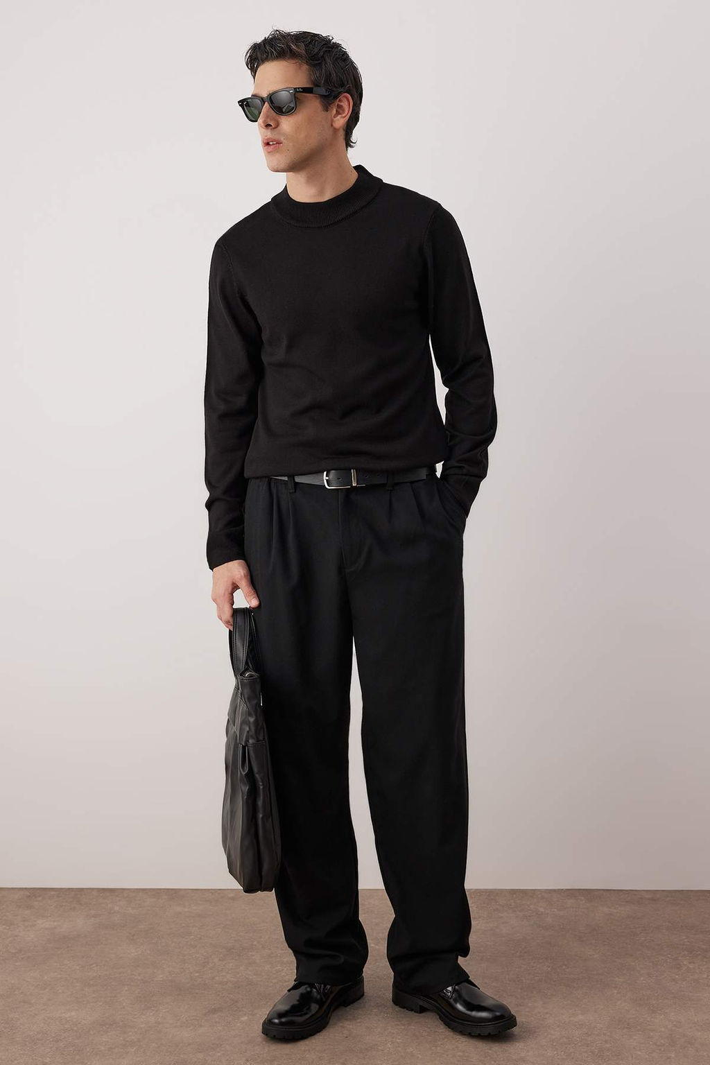 Siyah Slim Fit Dar Kesim Yar?m Bal?kc? Yaka Basic Kazak TMNAW21KZ0758