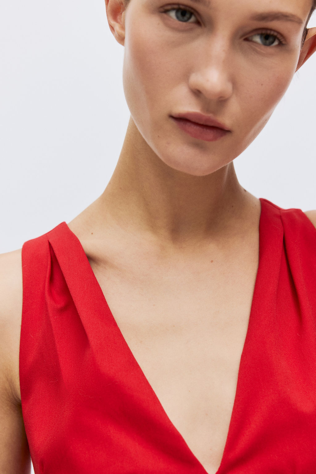Vestido entallado con escote en V - H&m фото 6
