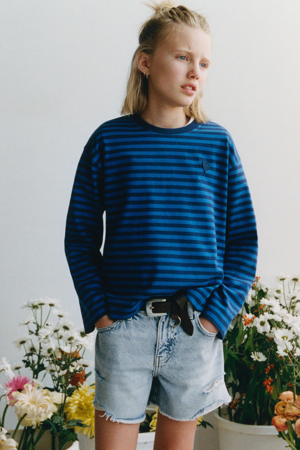 STRIPED T-SHIRT WITH EMBROIDERED HEART - Zara фото 6