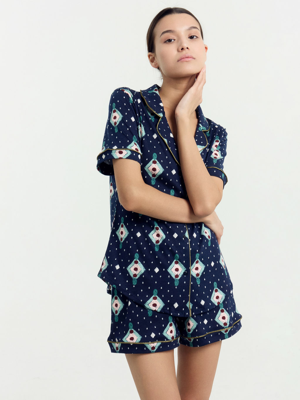 Комплект женский (жакет, шорты) темно-синий в ромбики ромбики на т.синем 592478 - Mark formelle фото 2