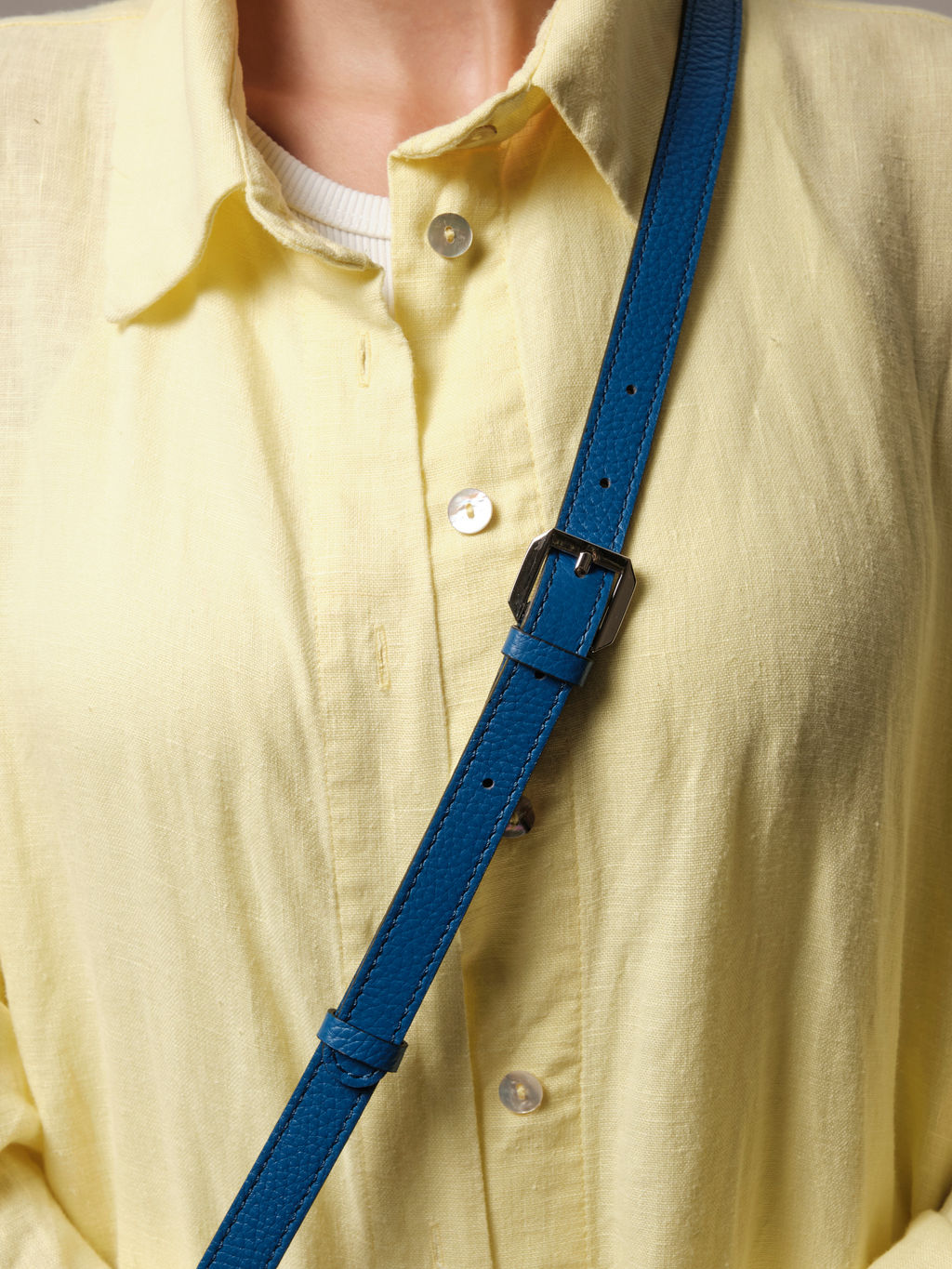 Сумка кожаная через плечо Azaro 3684 синяя гуашь