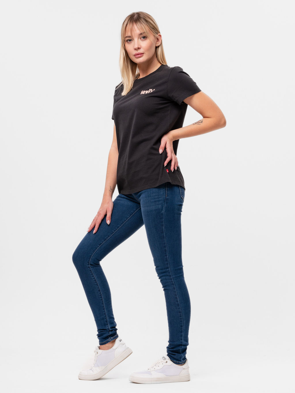 Джинсы женские