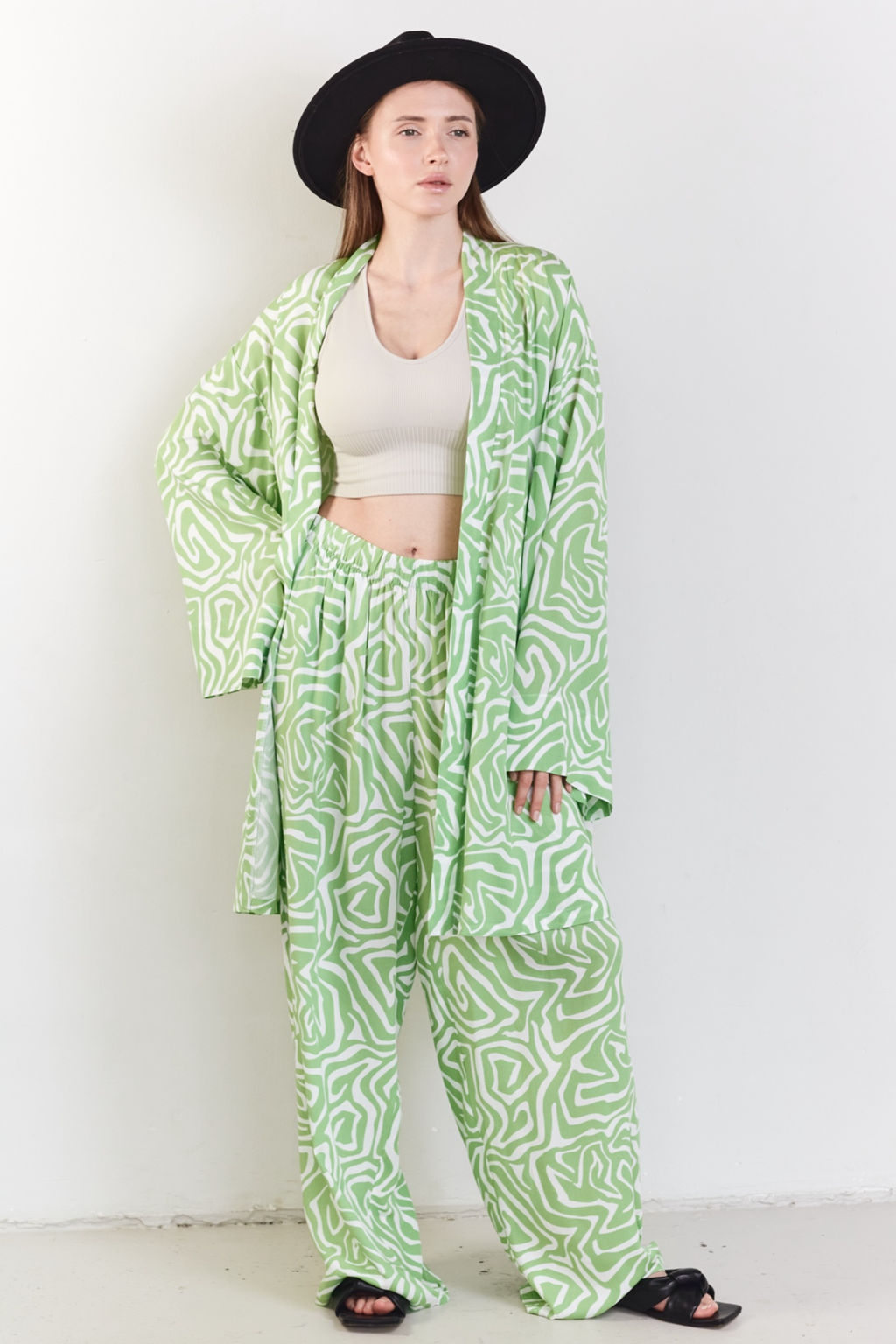 Костюм SET056/01/Салатовый, белый