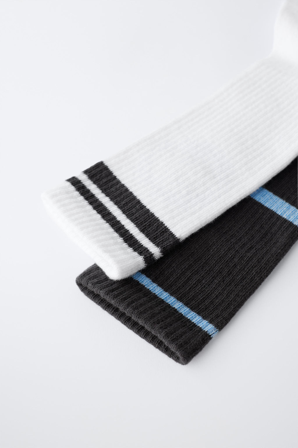 PACK DOS CALCETINES LARGOS UEFA CHAMPIONS LEAGUE ® - Zara фото 4