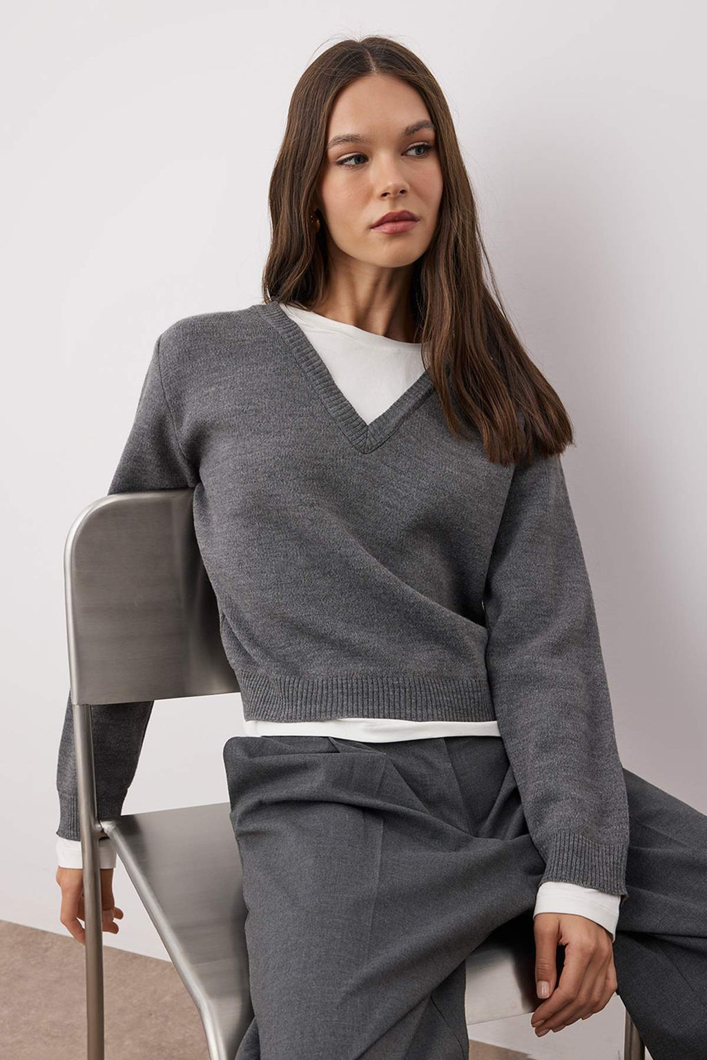 Antrasit Yaka ve Etek Ucu Garni Detayl? Triko Kazak TWOAW26KZ00246