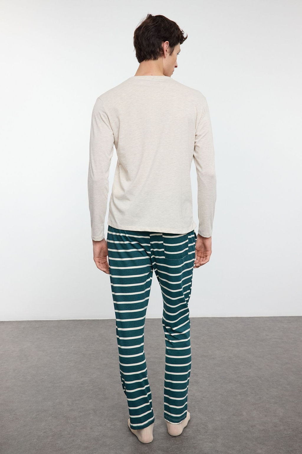 TRENDYOL MAN Bej Cizgili Regular Fit Couple Y?lbas? Orme Pijama Tak?m? TMNAW25PT00045 - Trendyolmilla фото 8