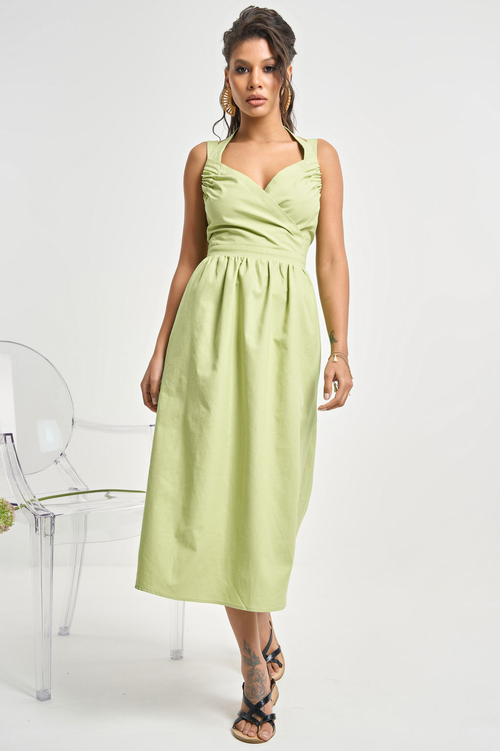 Сарафан льняной со шнуровкой на спине оливковый