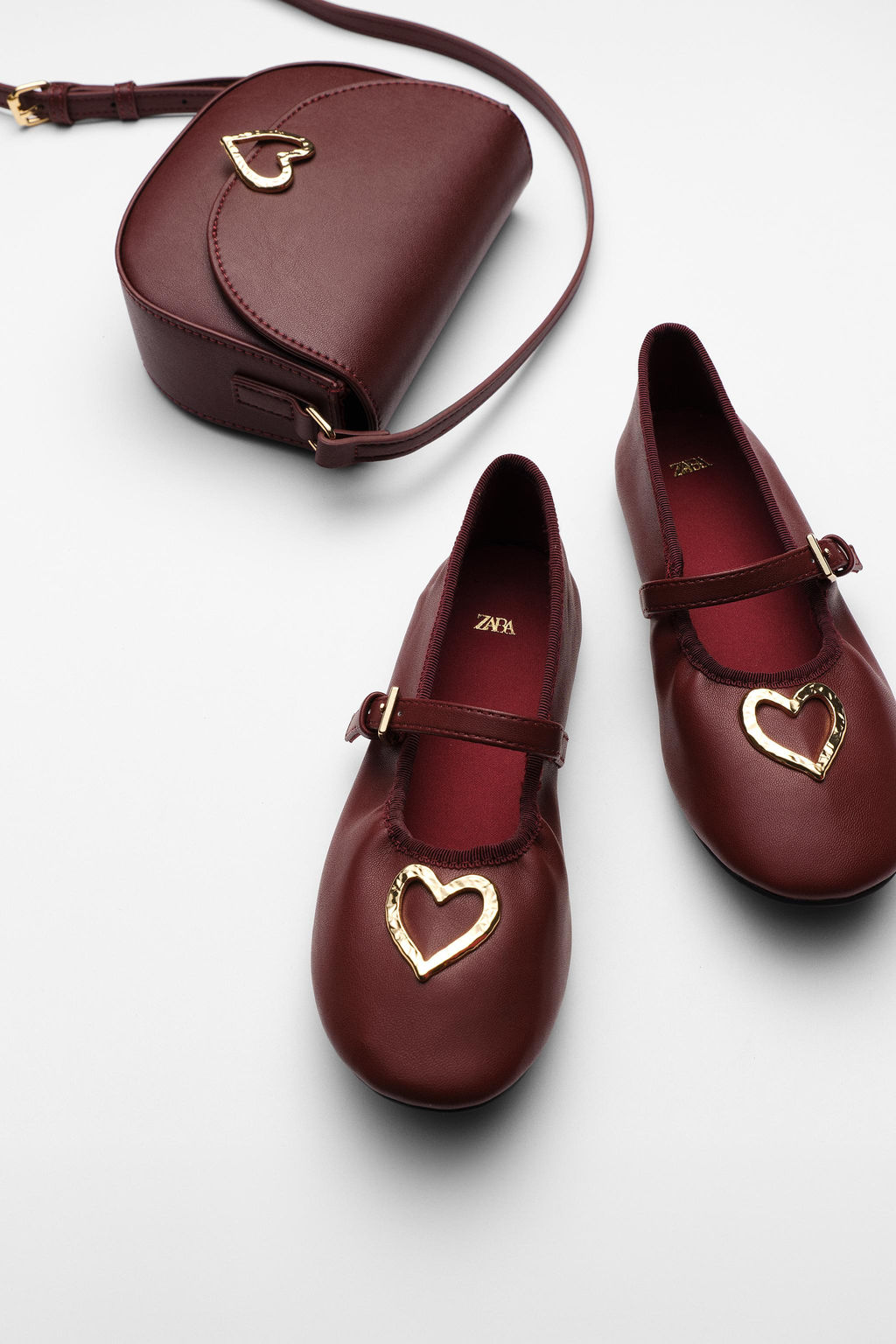 HEART CROSSBODY BAG