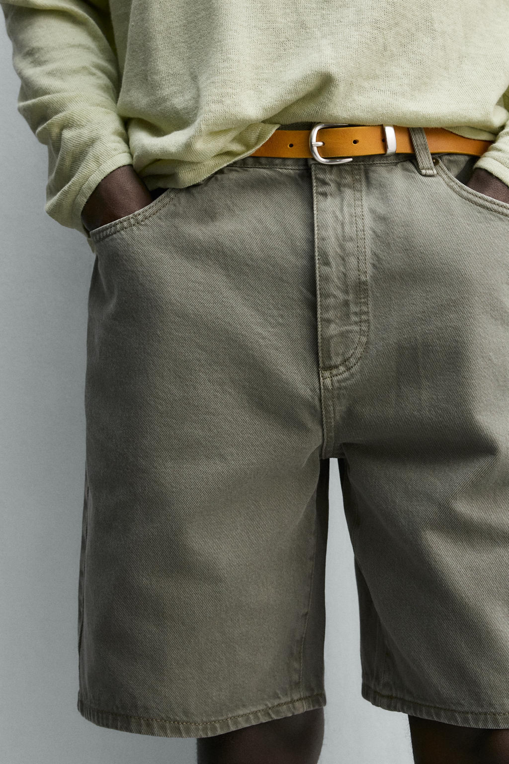 BERMUDA DENIM REGULAR FIT / Verde gris
