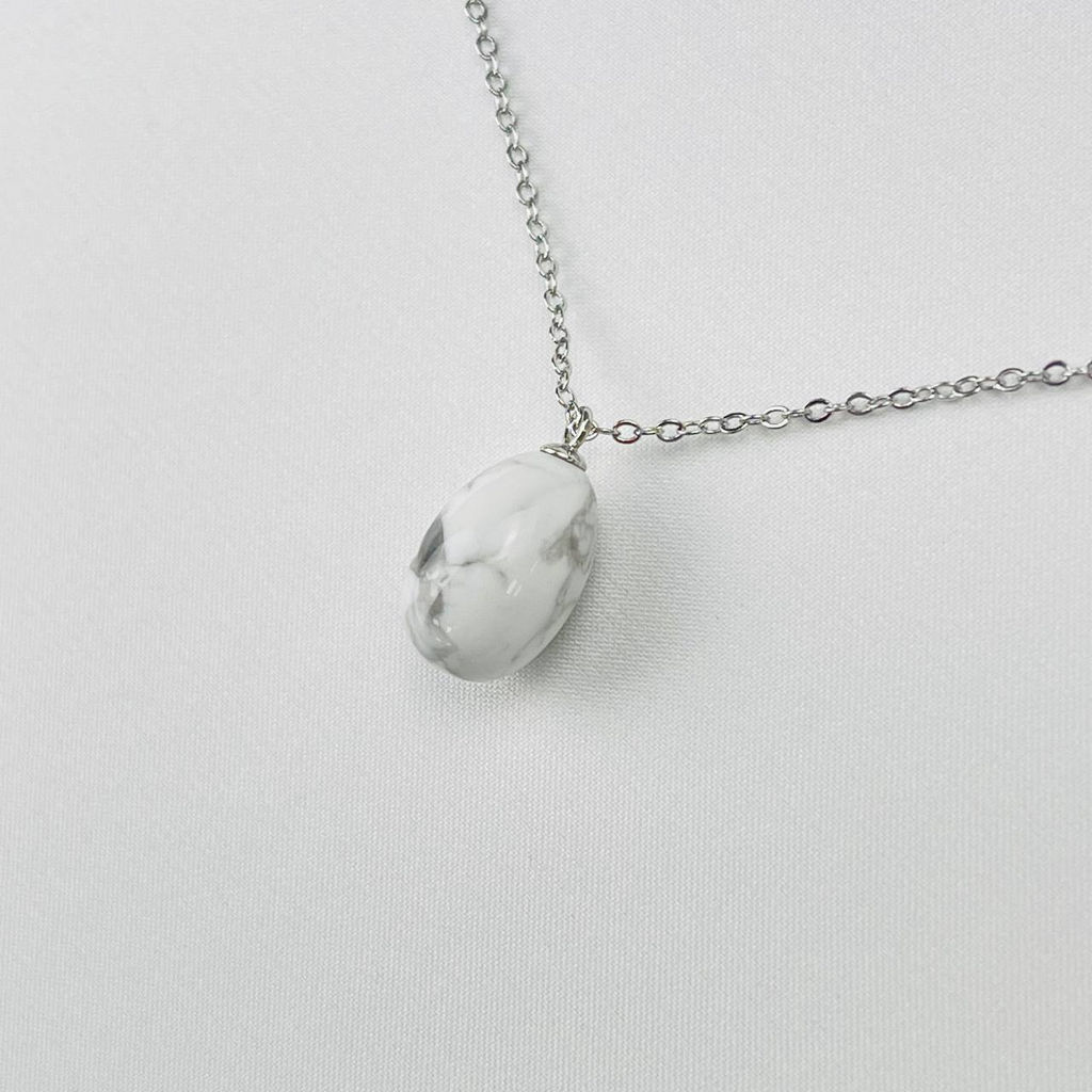 Кулон на цепочке из Говлита 42 см +