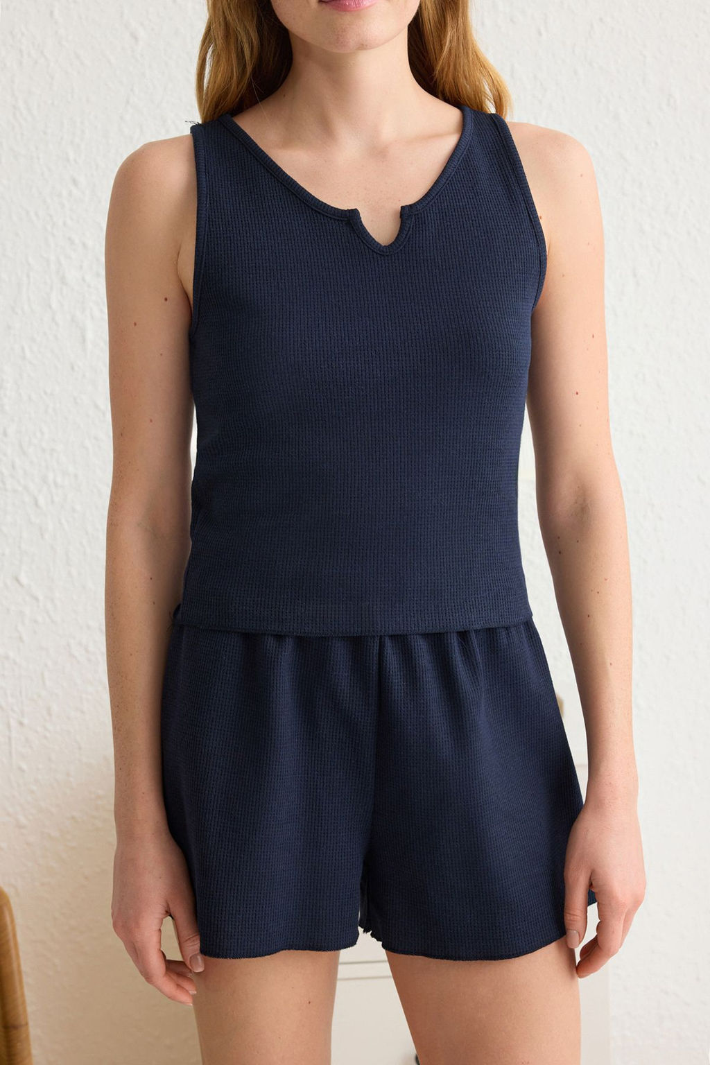 Trendyolmilla Lacivert Yaka Detayl? Waffle Kumas Sortlu Orme Pijama Tak?m? THMSS25PT00113 фото 4