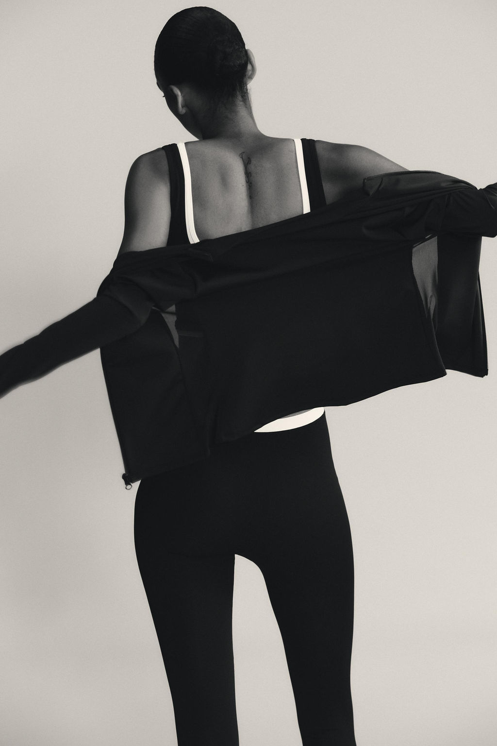 SPORTY DOUBLE EFFECT CROP TOP - Zara фото 5