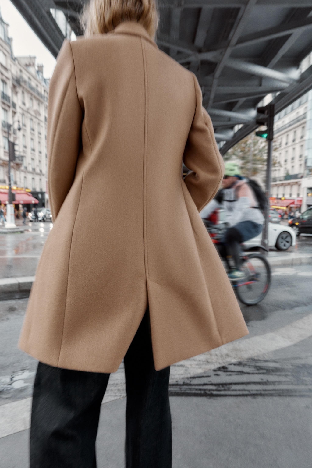 DOUBLE-BREASTED COAT WITH SHOULDER PADS - Zara фото 8