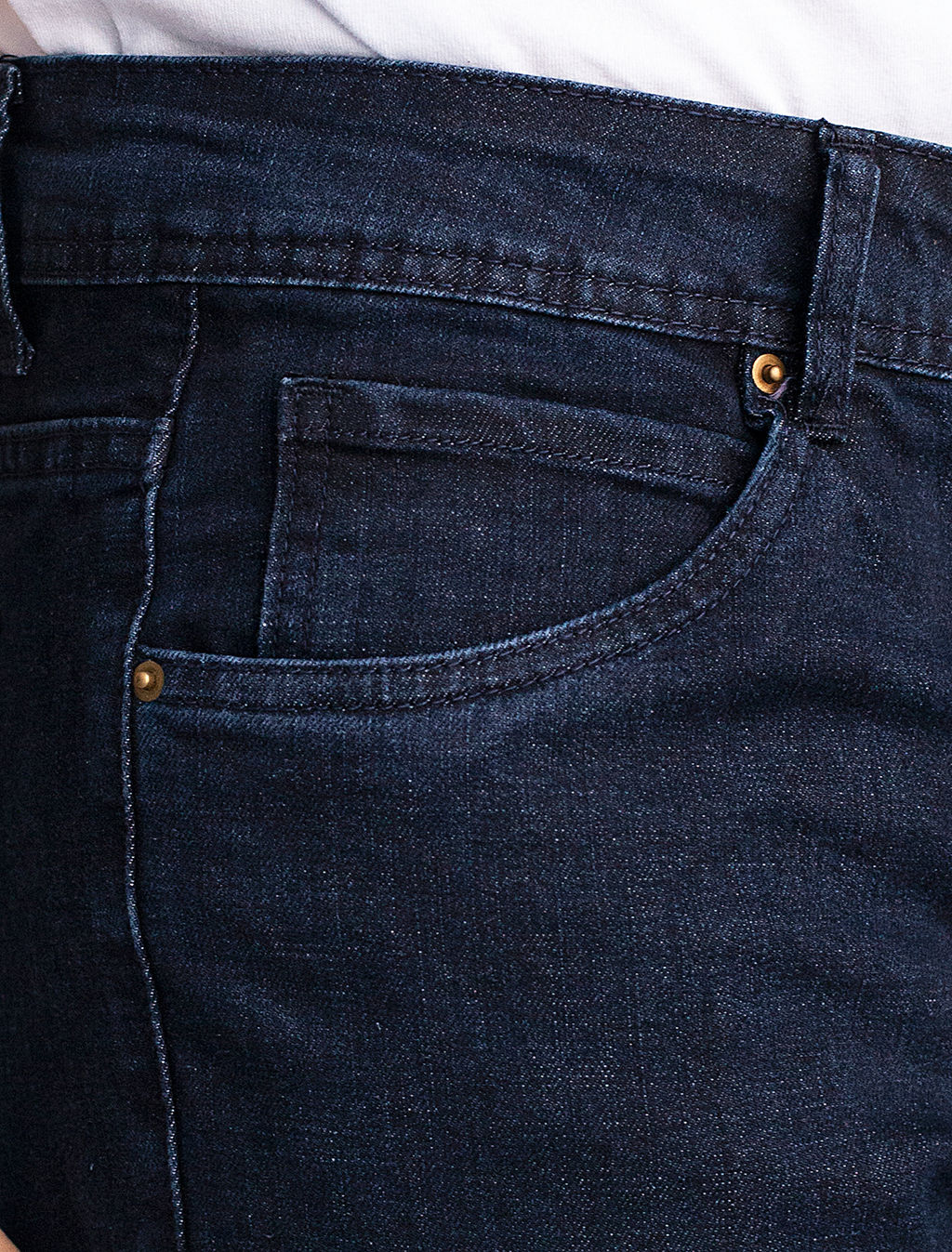 Прямые джинсы из эластичного денима