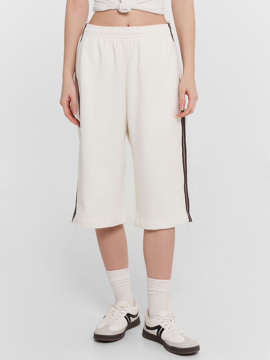 Шорты женские кремовые