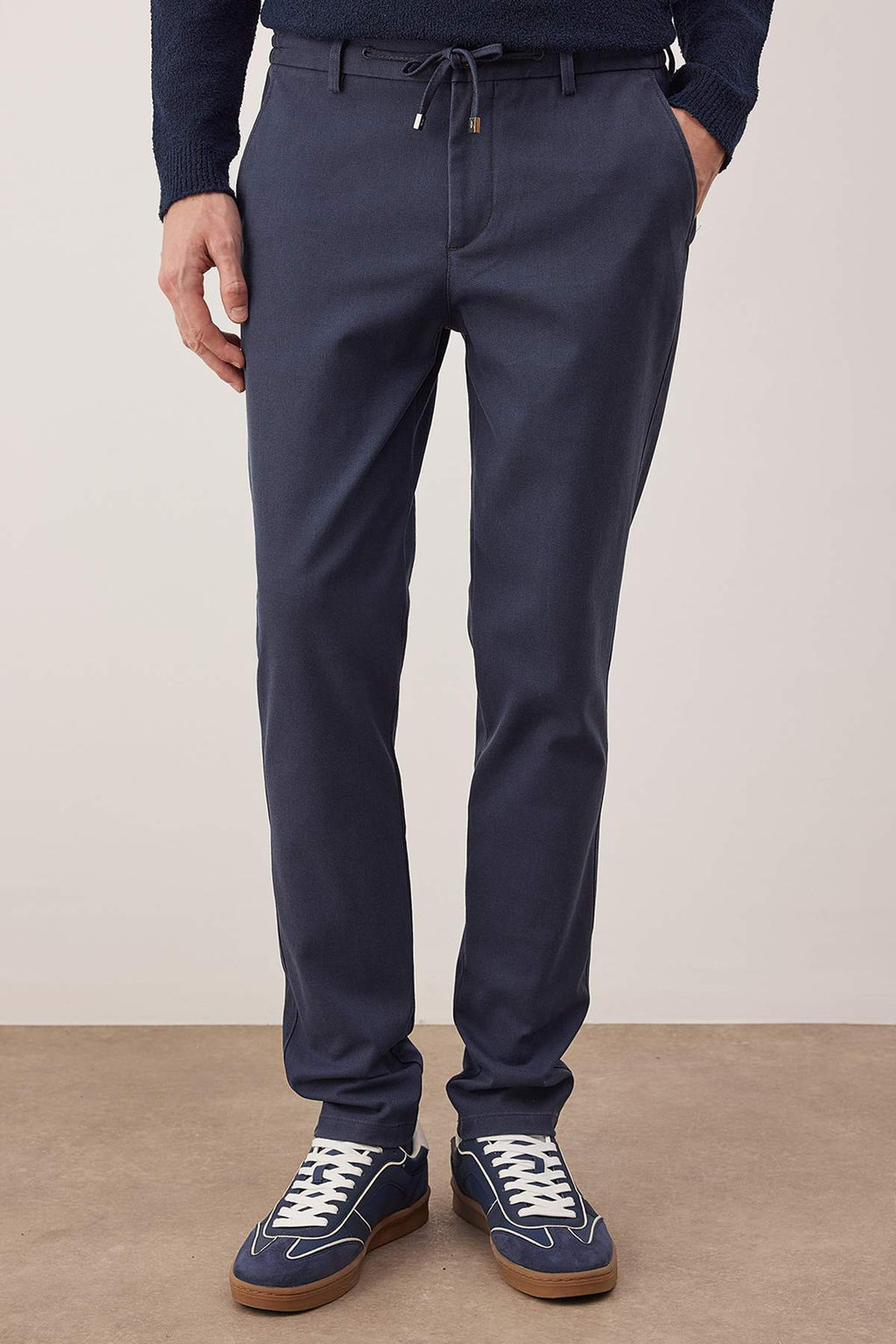 Lacivert Regular Fit Dokulu Rahat Erkek Pantolon TMNAW26PL00007