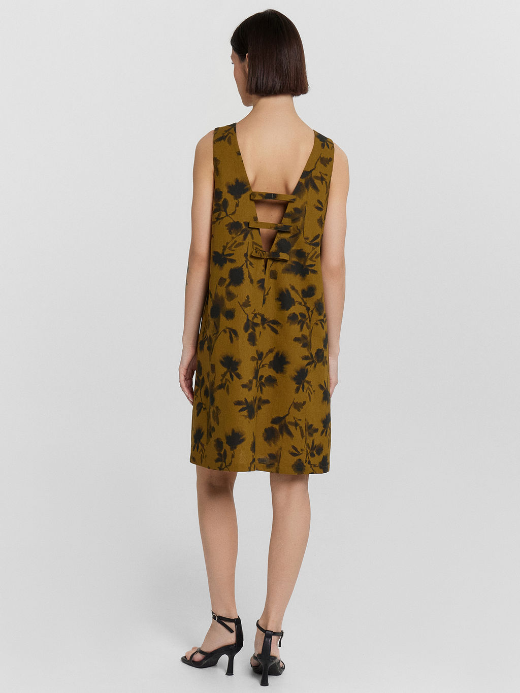 Платье женское хаки с цветочным принтом - Mark formelle фото 4