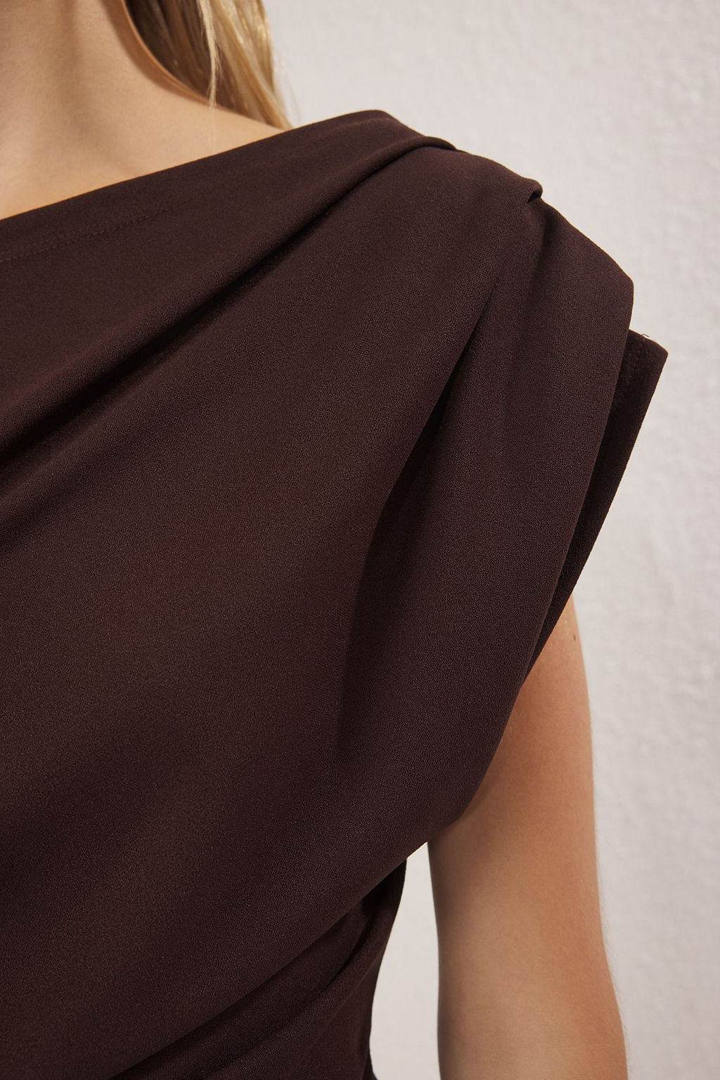 TRENDYOLMILLA Yag Yesili Midi Buzgu/Drape Detayl? Orme Elbise TWOSS25EL00780  фото 3