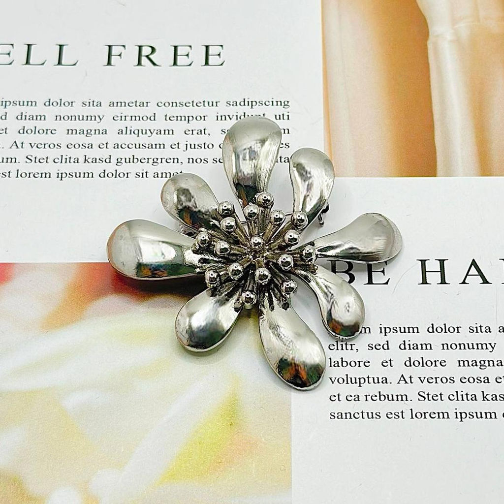 61885220 Брошь-подвеска