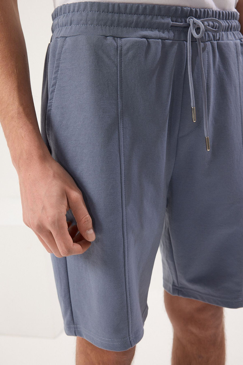 TRENDYOL MAN Tas Regular/Normal Kesim Orta Boy Lastik Belli Bagc?kl? Dikis Detayl? Sort TMNSS20SR0070 - Trendyolmilla фото 26