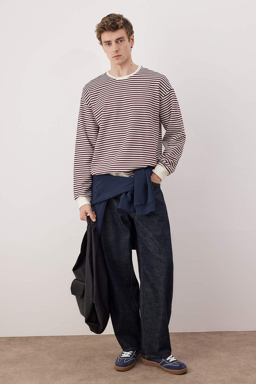 TRENDYOL MAN Siyah Oversize/Genis Kesim Cizgili Ici Polar/S?cak Tutan Sweatshirt TMNAW24SW00065 - Trendyolmilla фото 31