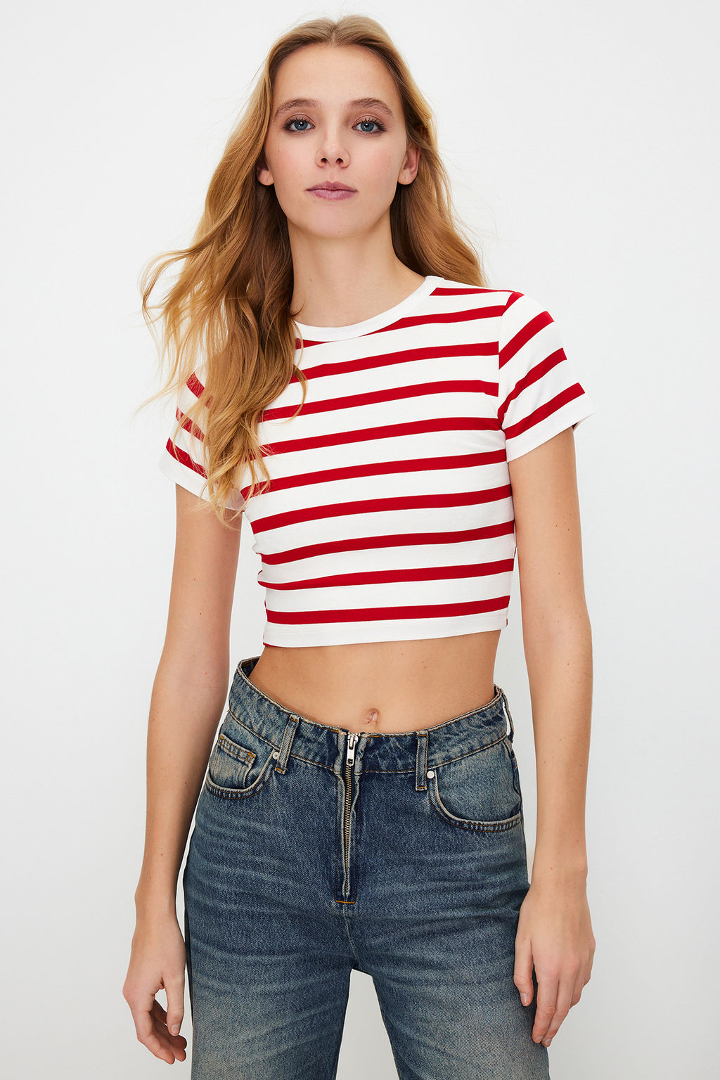 Premium Ekru-K?rm?z? Ekru Cizgili 2li Paket Viskoz Crop Esnek Orme Bluz TWOSS23BZ00194