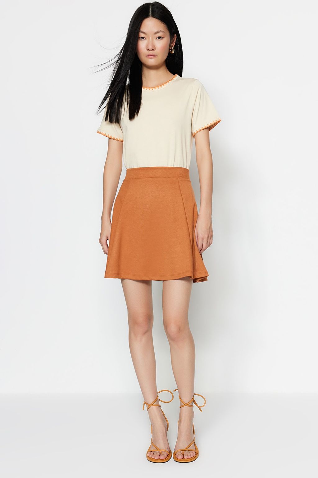 Tas %100 Pamuk Kontrast Dikis Detayl? Basic Bisiklet Yaka Orme T-Shirt TWOSS19AD0085