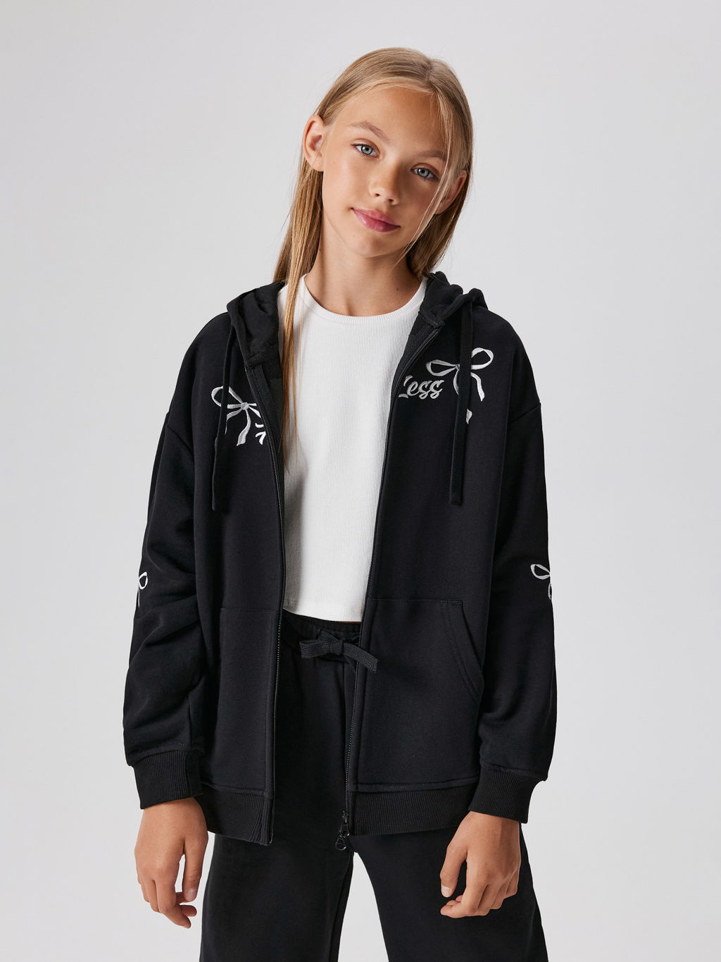 ACOOLA / Куртка (толстовка) детская для девочек Nazina_jk черный  фото 3