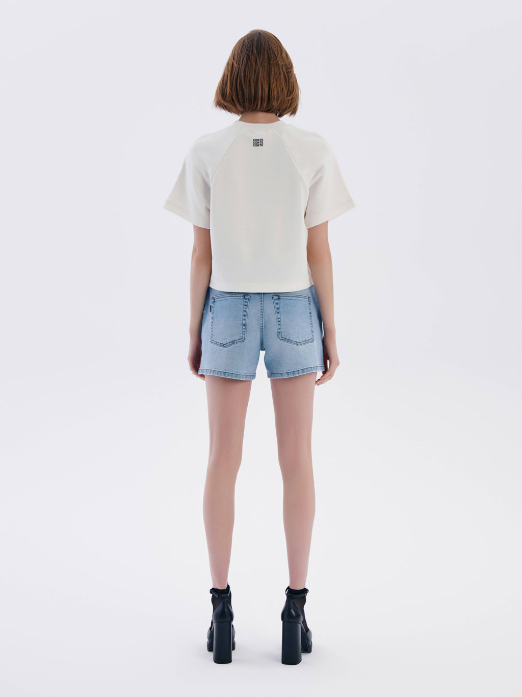 CONTE Футболка из футера со спущенной линией плеч и акцентными швами LD 2587 off-white