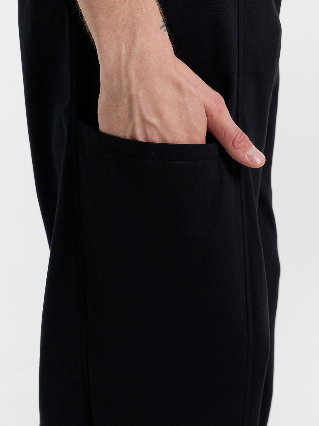 Брюки мужские в черном цвете черный 181261 - Mark formelle фото 5