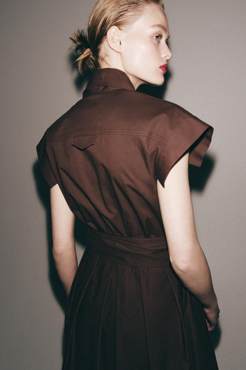 VESTIDO POPEL?N PLIEGUES ZW COLLECTION / Marr?n - Zara фото 3
