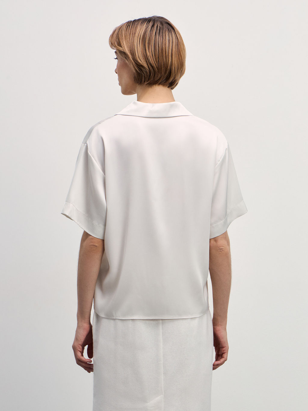 Атласная блузка с короткими рукавами / Zarina  фото 5