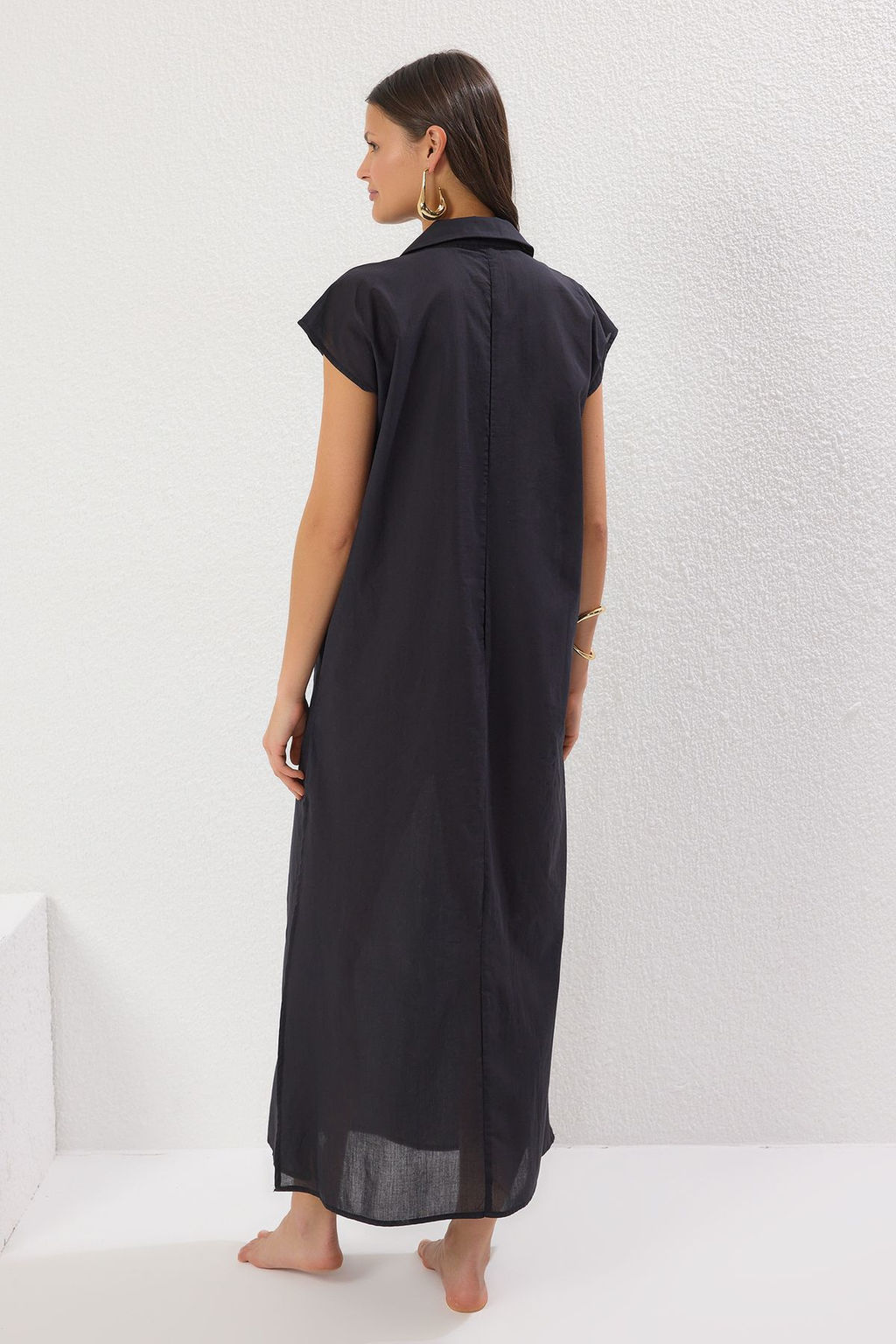 Siyah Dokuma %100 Pamuk Plaj Midi Elbise TBESS25EL00106