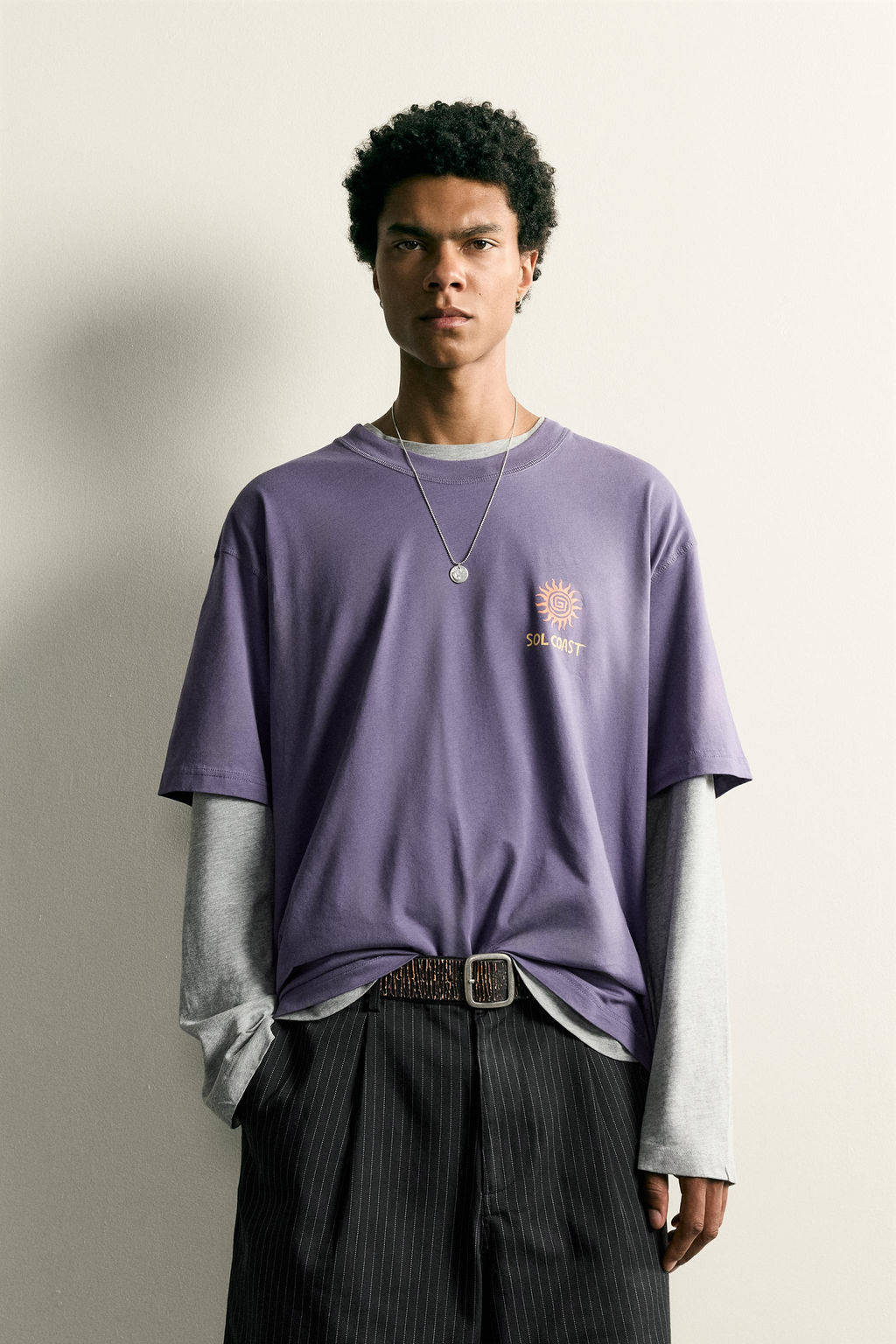 CAMISETA RELAXED FIT ESTAMPADOS CONTRASTE / Morado - Zara фото 2