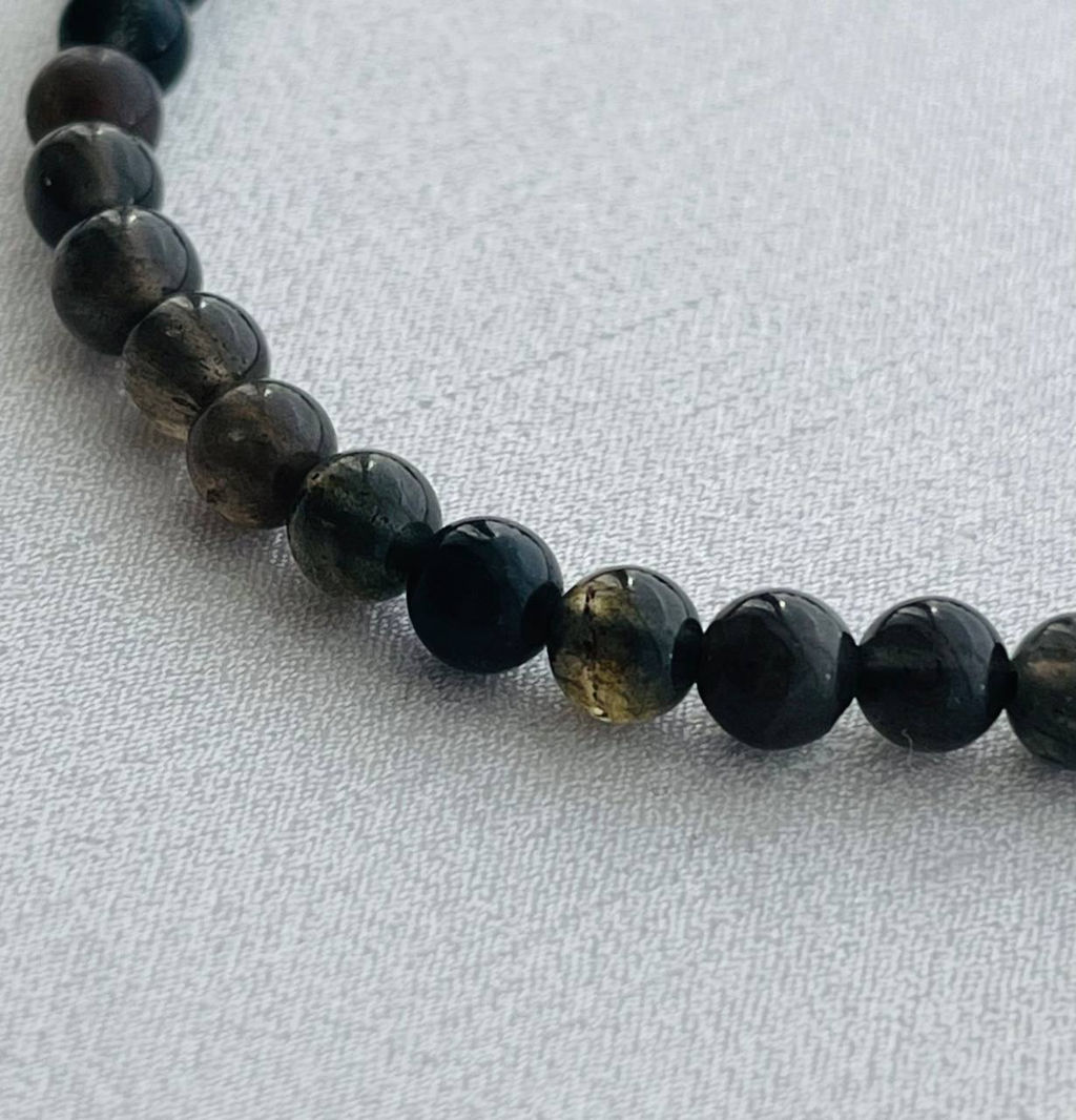 Бусы из Кошачьего глаза "Скаполит"