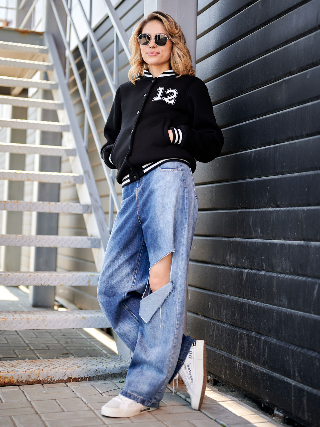 Бомбер "12" черный