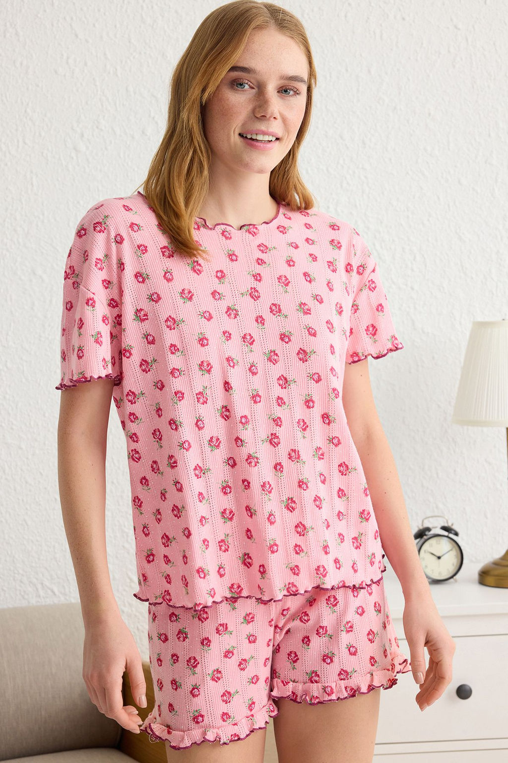 Trendyolmilla Pembe Cicekli F?rf?rl? Pointel Ajurlu/Delikli Sortlu Orme Pijama Tak?m? THMSS25PT00010  фото 3