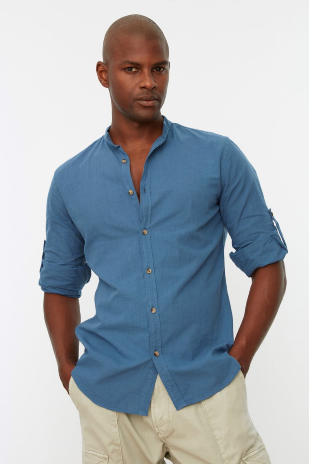 TRENDYOL MAN Koyu Yesil Slim Fit Basic Hakim Yaka Apoletli %100 Pamuklu Keten Gorunumlu Gomlek TMNSS20GO0188 - Trendyolmilla фото 2