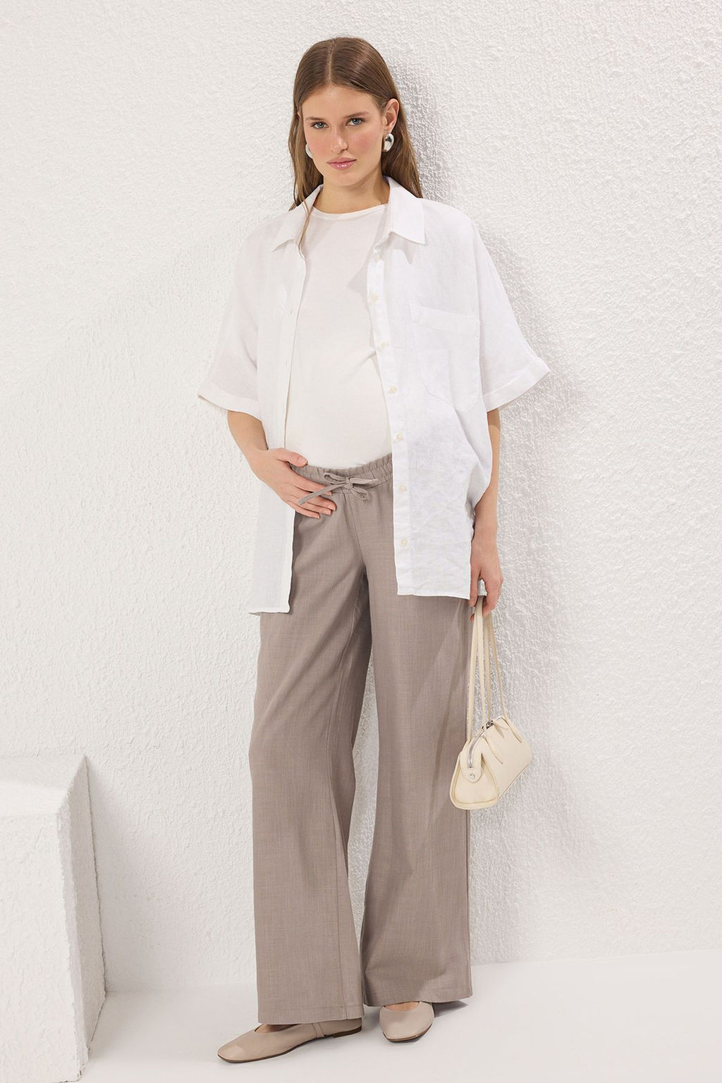 TRENDYOLMILLA Gri Hamile Pamuk-Keten Icerikli Lastik Belli Pantolon TBBSS25AR00032