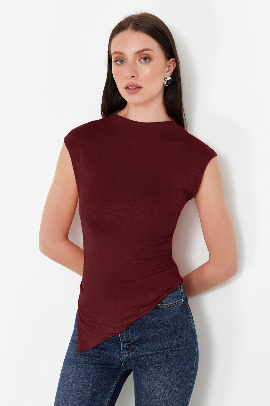 Bordo Dik Yaka Buzgu/Drape Detayl? Fitted/Vucuda Oturan Asimetrik Orme Bluz TWOSS24BZ00534
