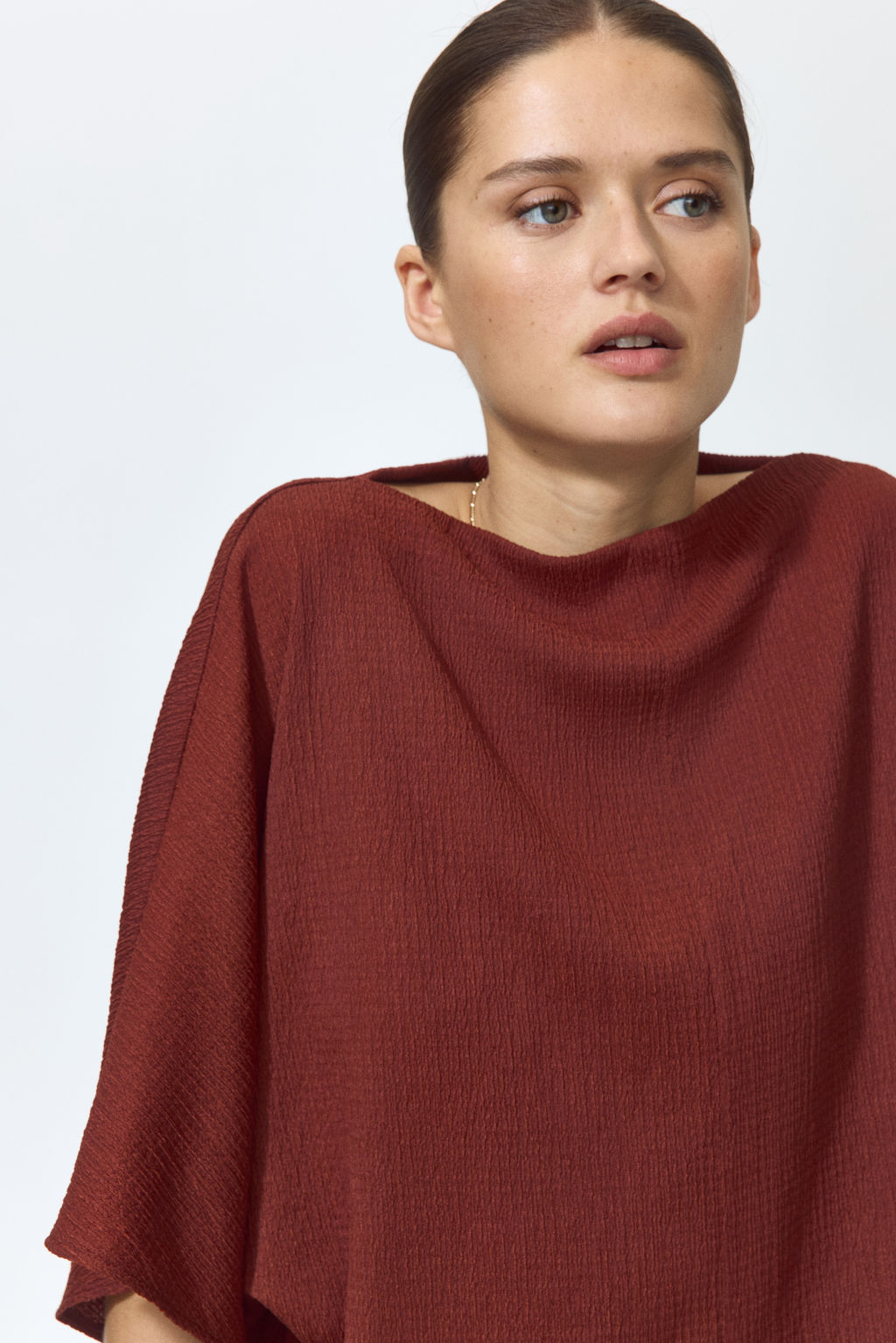 Top efecto arrugado con escote barco - H&m фото 6