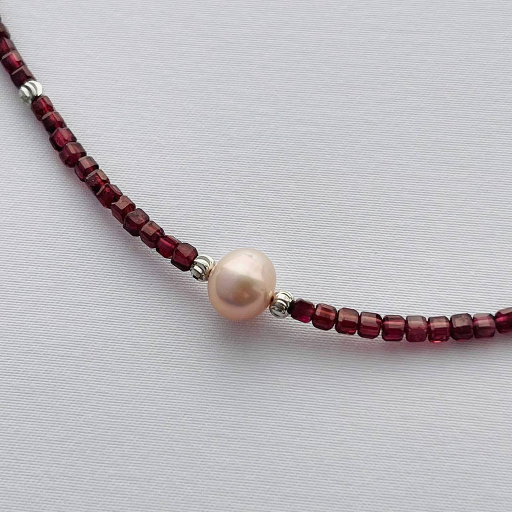 Бусы-Чокер из Граната с Жемчугом 42 см +